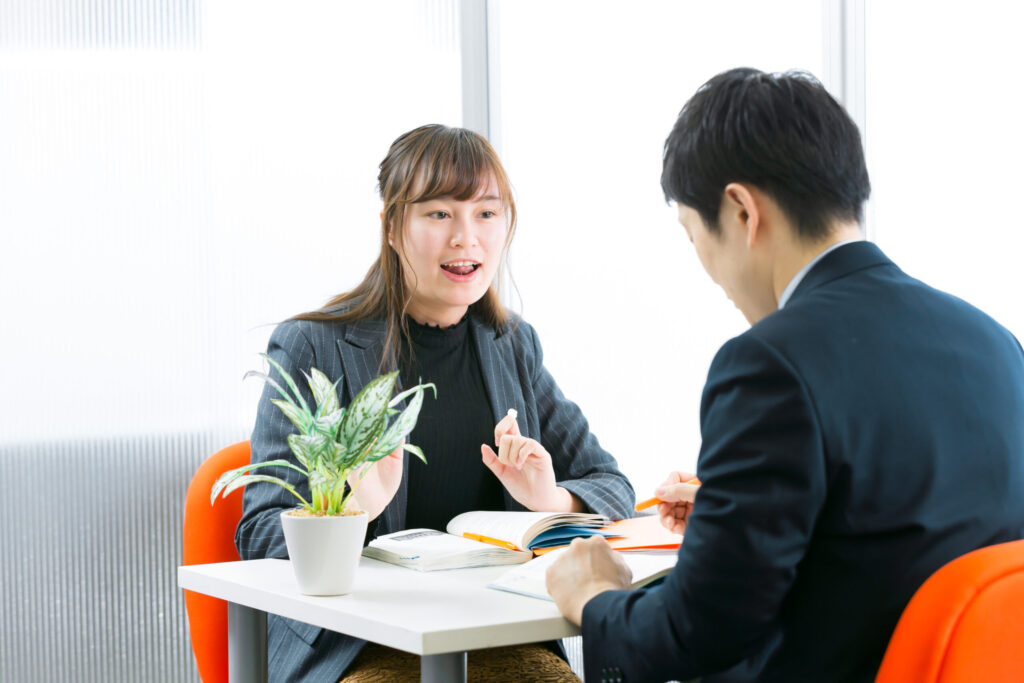 ゴーウェル　家庭教師　タイ語