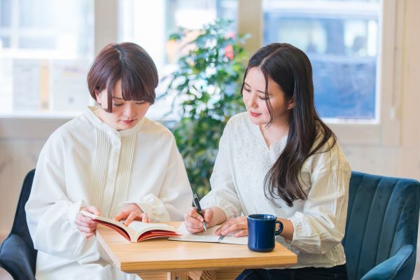 ゴーウェル　家庭教師　タイ語